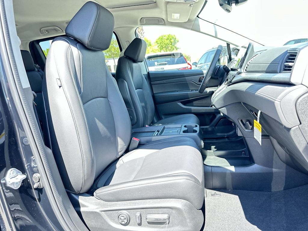 Thumbnail: 2026 Honda Odyssey - 21