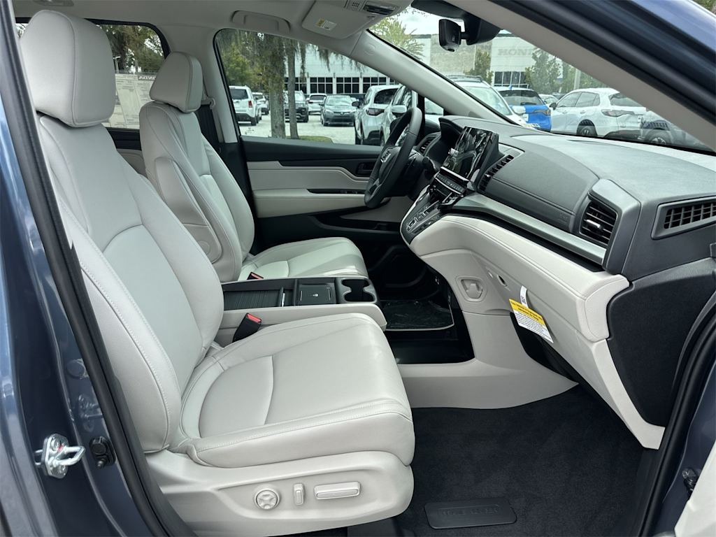 Thumbnail: 2026 Honda Odyssey - 10