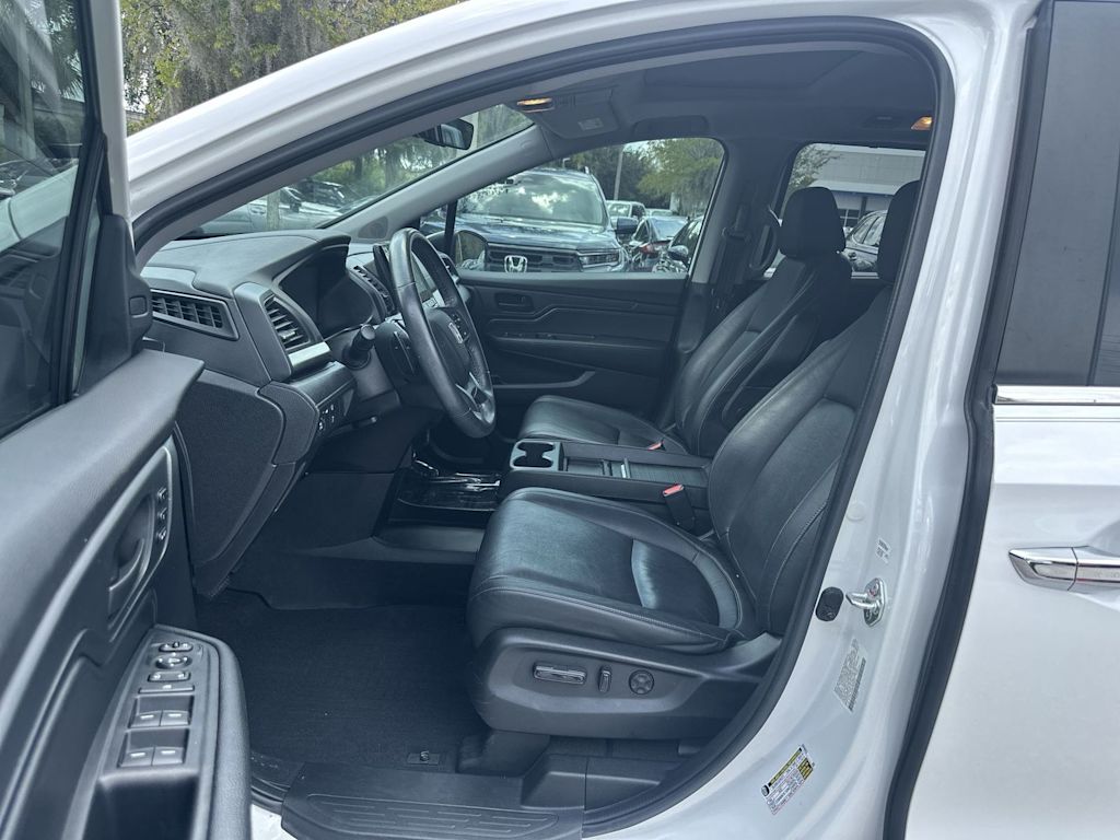 Thumbnail: 2023 Honda Odyssey - 9