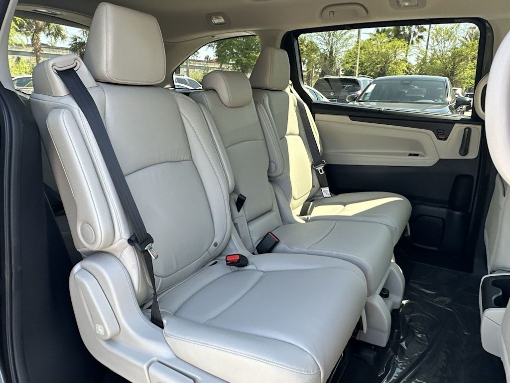 Thumbnail: 2026 Honda Odyssey - 21