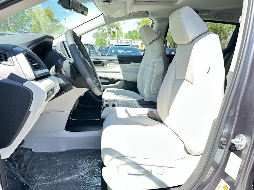 Thumbnail: 2026 Honda Odyssey - 10