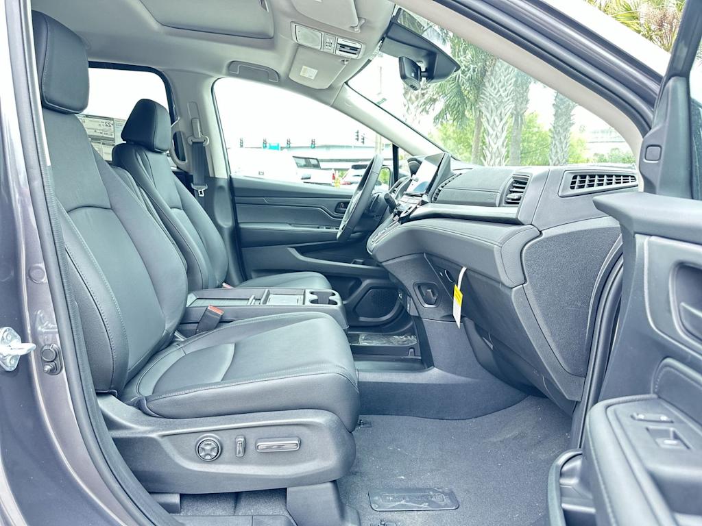 Thumbnail: 2026 Honda Odyssey - 24