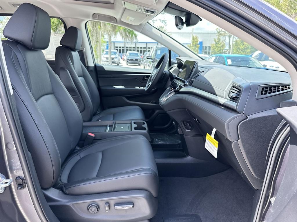 Thumbnail: 2026 Honda Odyssey - 10