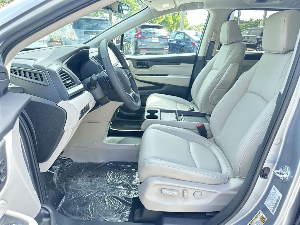 Thumbnail: 2026 Honda Odyssey - 10