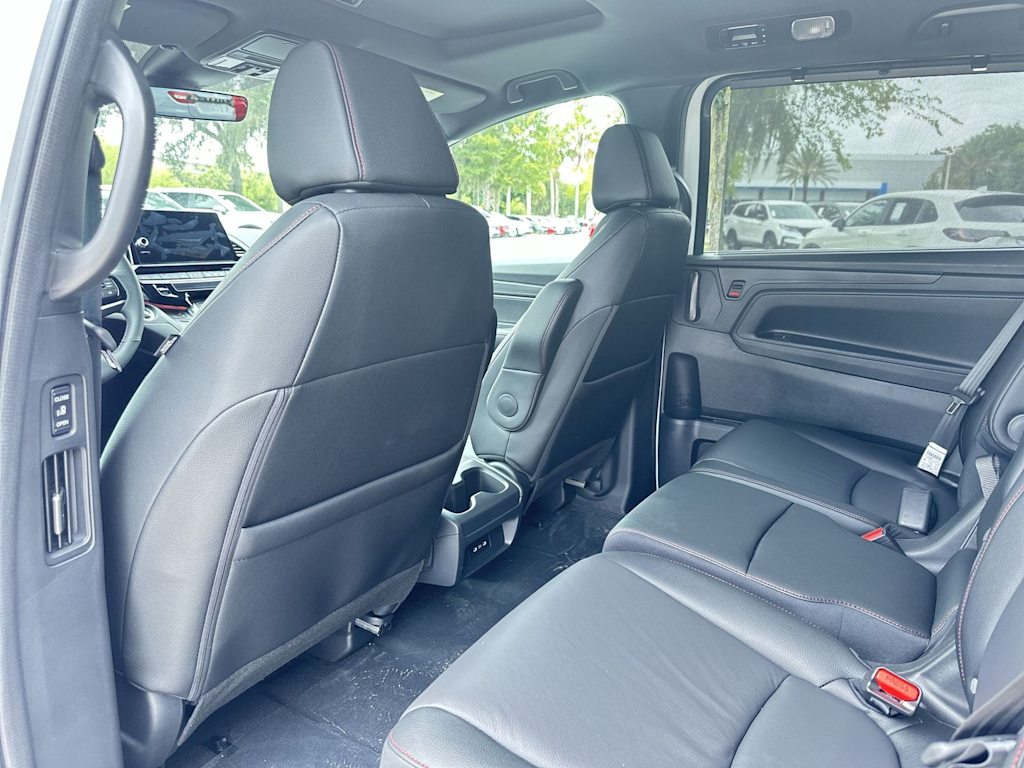 Thumbnail: 2026 Honda Odyssey - 11