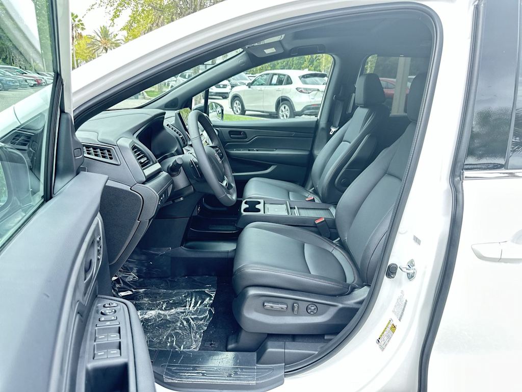 Thumbnail: 2026 Honda Odyssey - 9