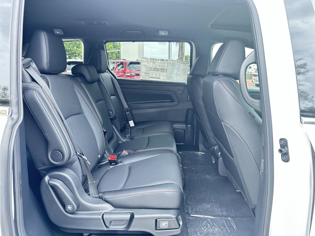 Thumbnail: 2026 Honda Odyssey - 21