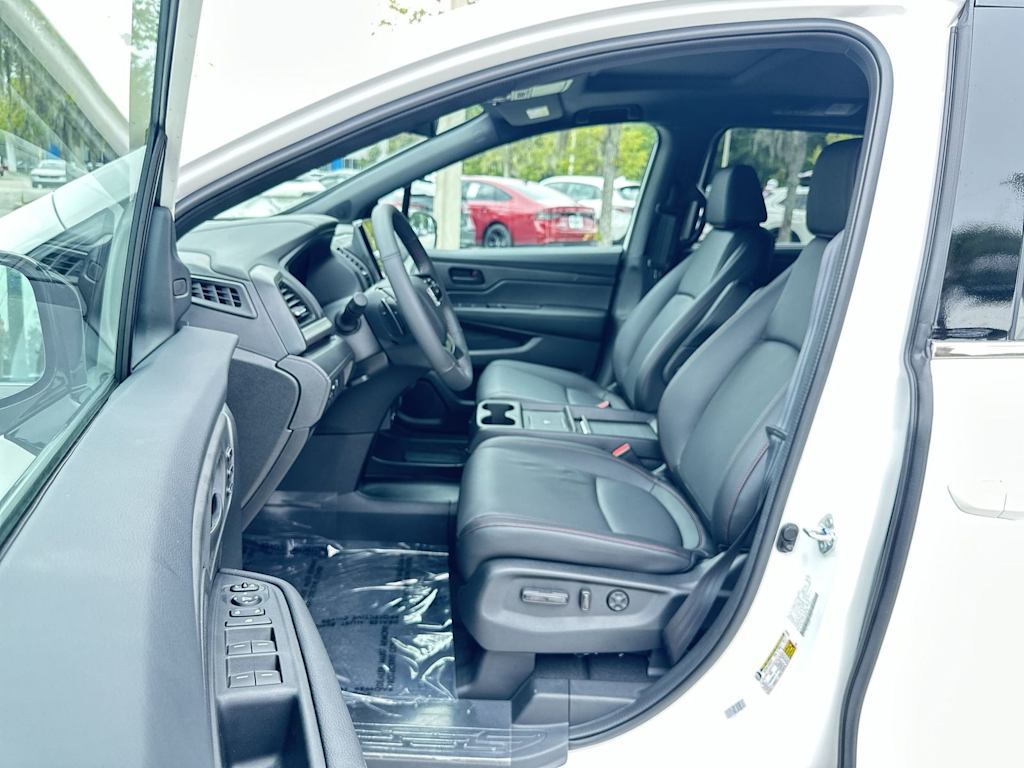 Thumbnail: 2026 Honda Odyssey - 8
