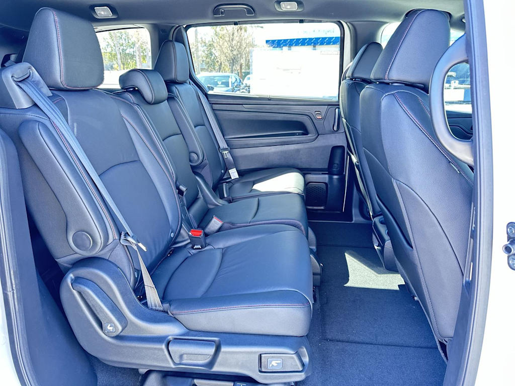 Thumbnail: 2026 Honda Odyssey - 20