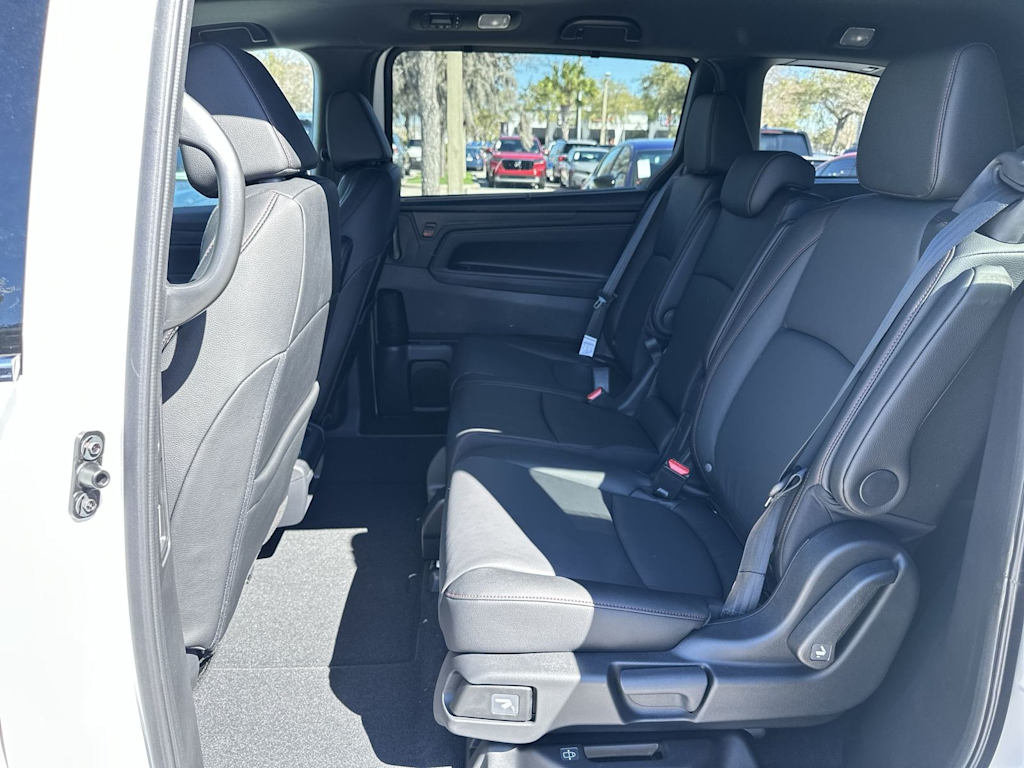 Thumbnail: 2026 Honda Odyssey - 19