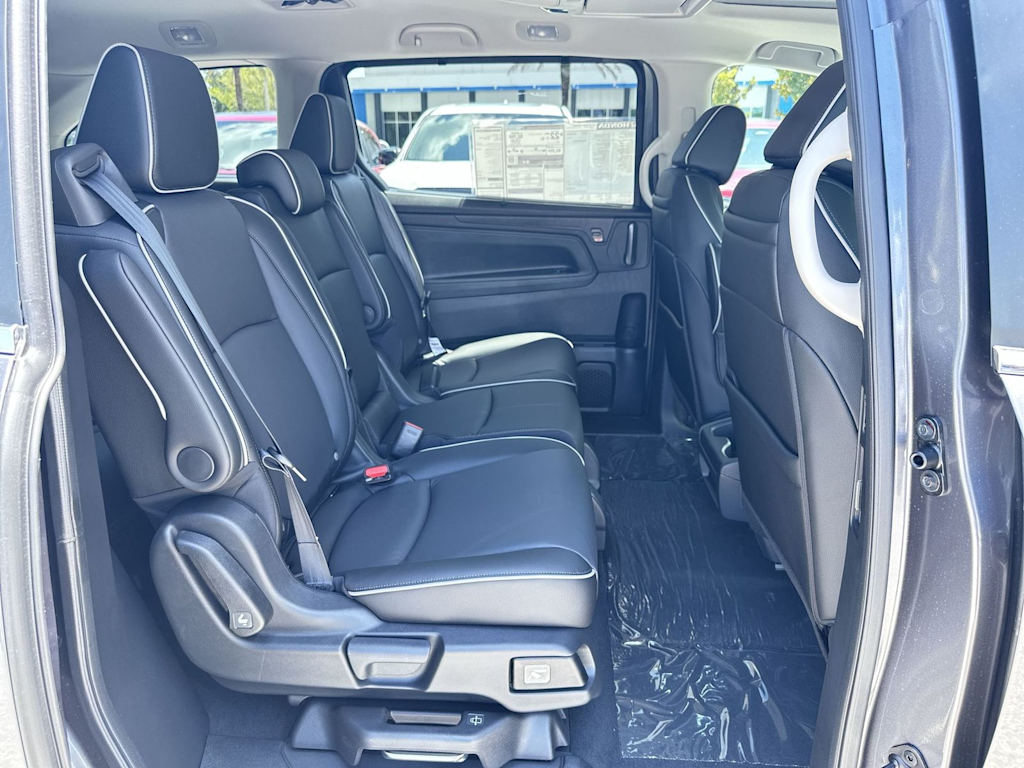 Thumbnail: 2026 Honda Odyssey - 21