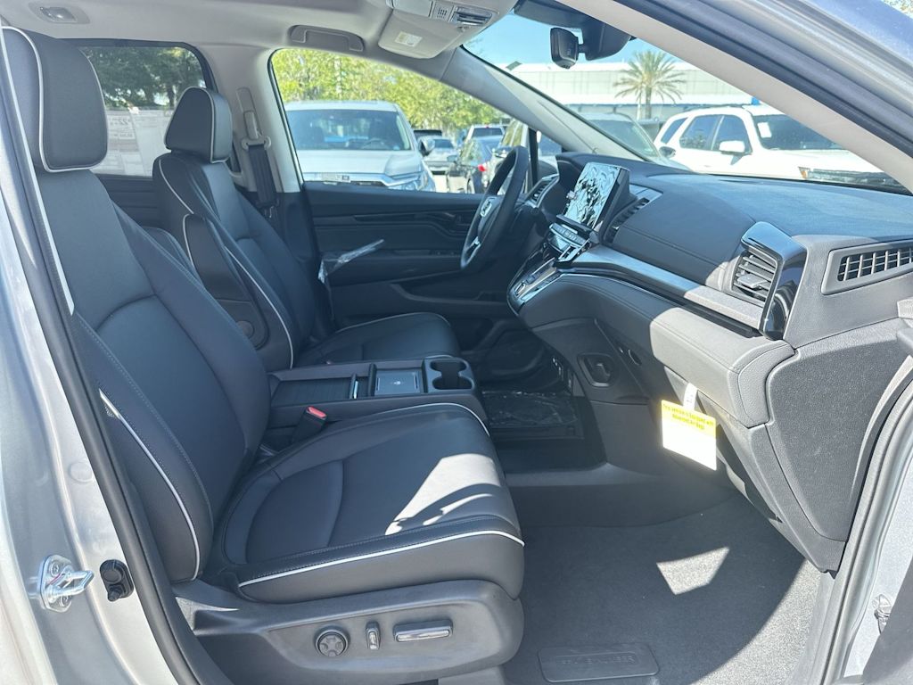 Thumbnail: 2026 Honda Odyssey - 10