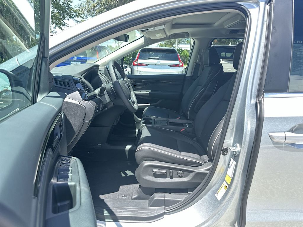 Thumbnail: 2026 Honda Odyssey - 11