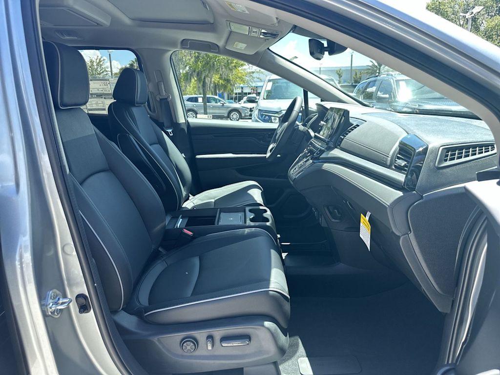 Thumbnail: 2026 Honda Odyssey - 10