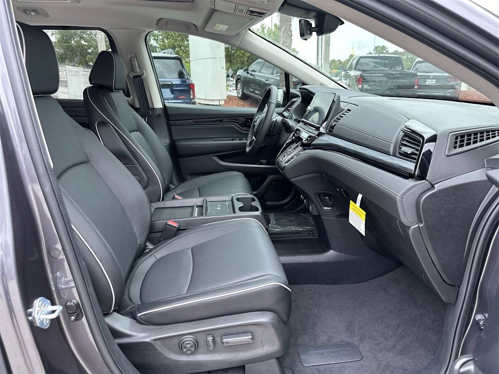 Thumbnail: 2026 Honda Odyssey - 10