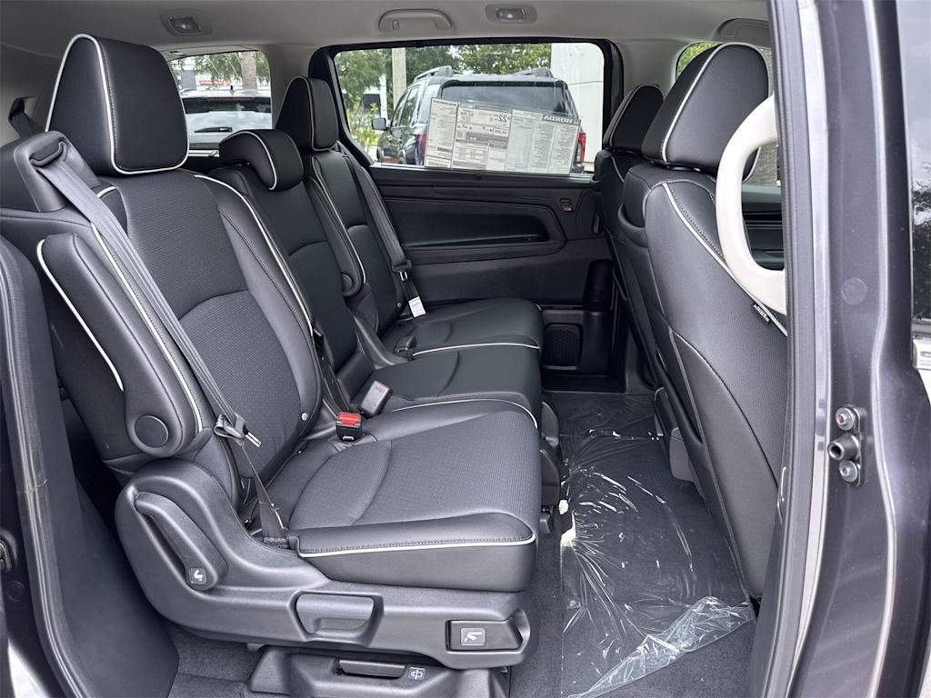 Thumbnail: 2026 Honda Odyssey - 20