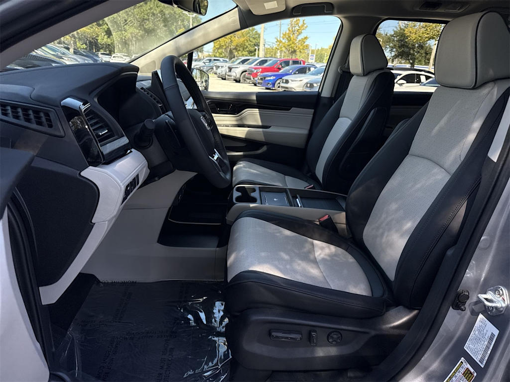 Thumbnail: 2026 Honda Odyssey - 17