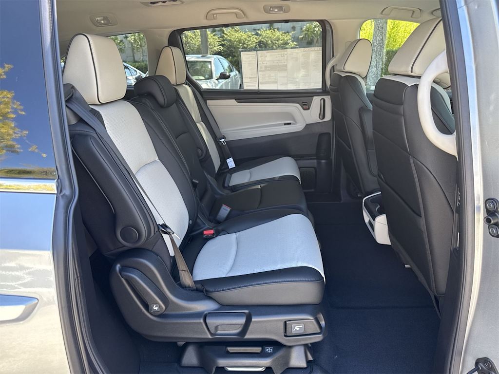 Thumbnail: 2026 Honda Odyssey - 20