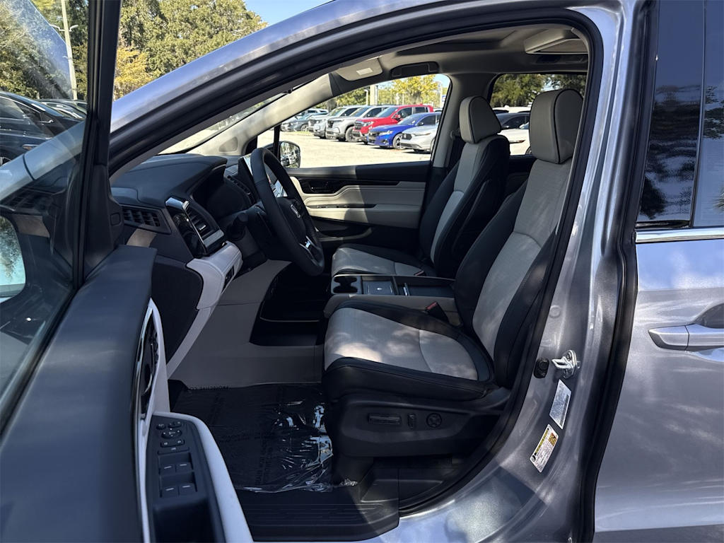 Thumbnail: 2026 Honda Odyssey - 10