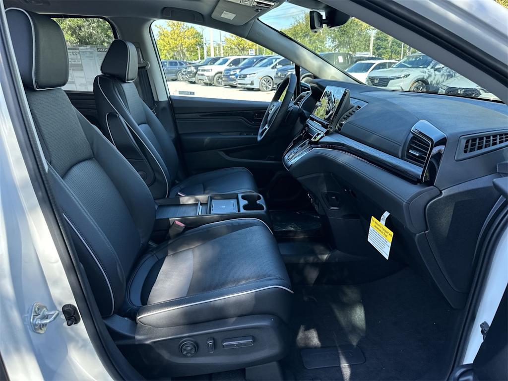 Thumbnail: 2026 Honda Odyssey - 10