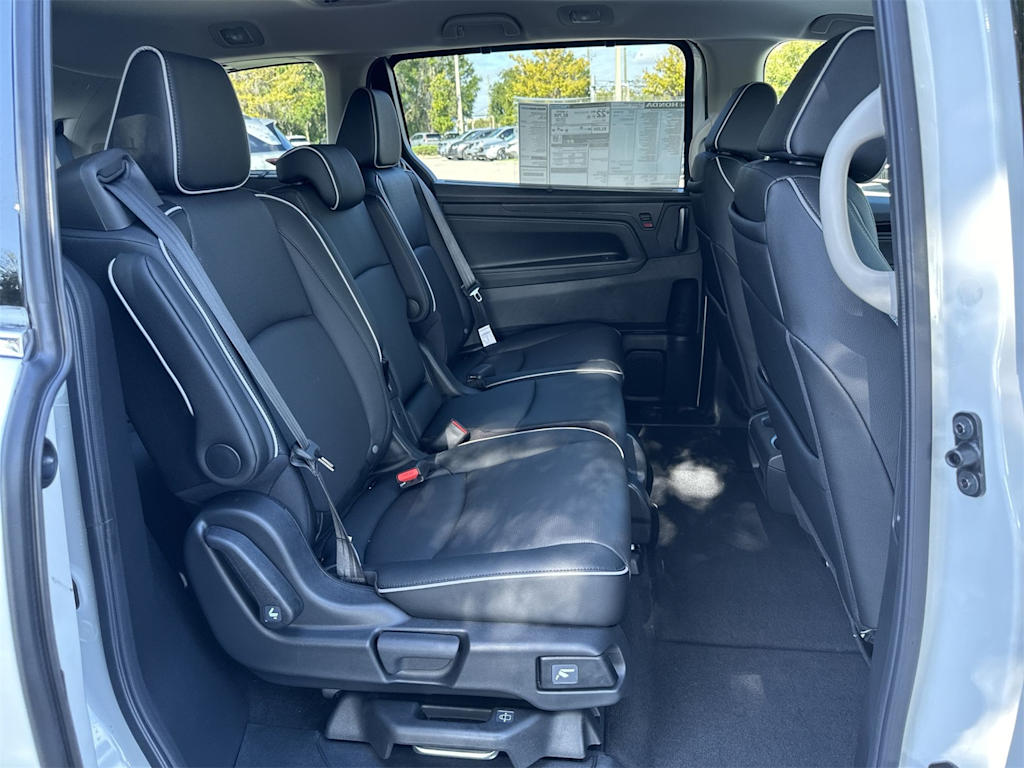 Thumbnail: 2026 Honda Odyssey - 21