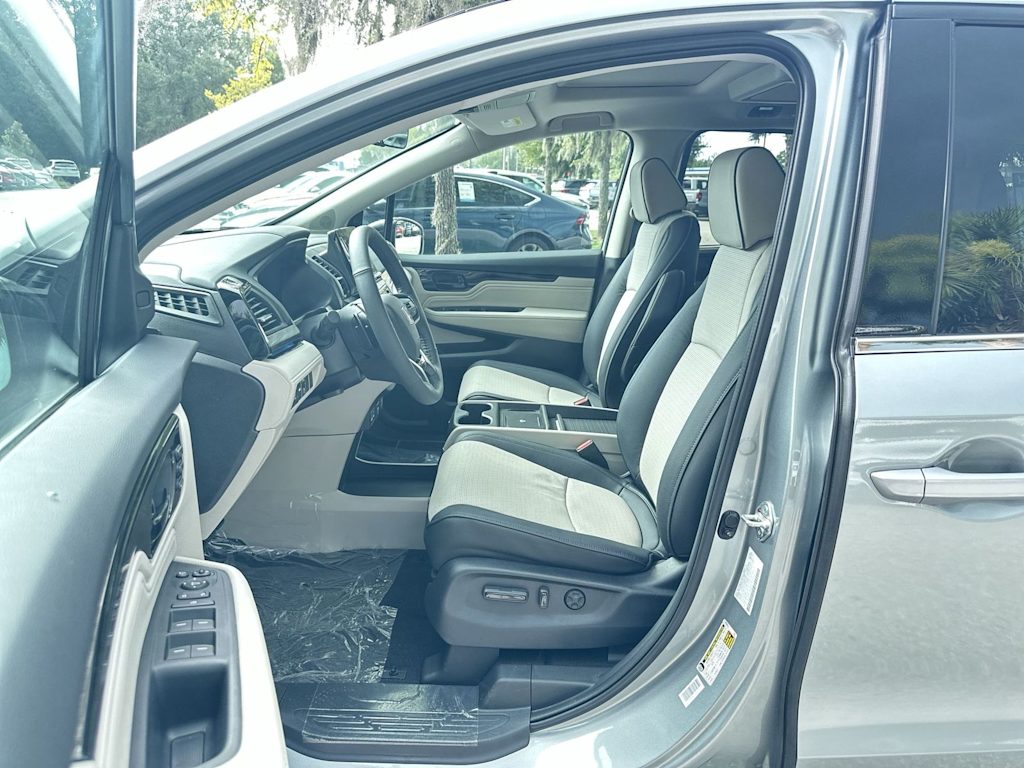 Thumbnail: 2026 Honda Odyssey - 9