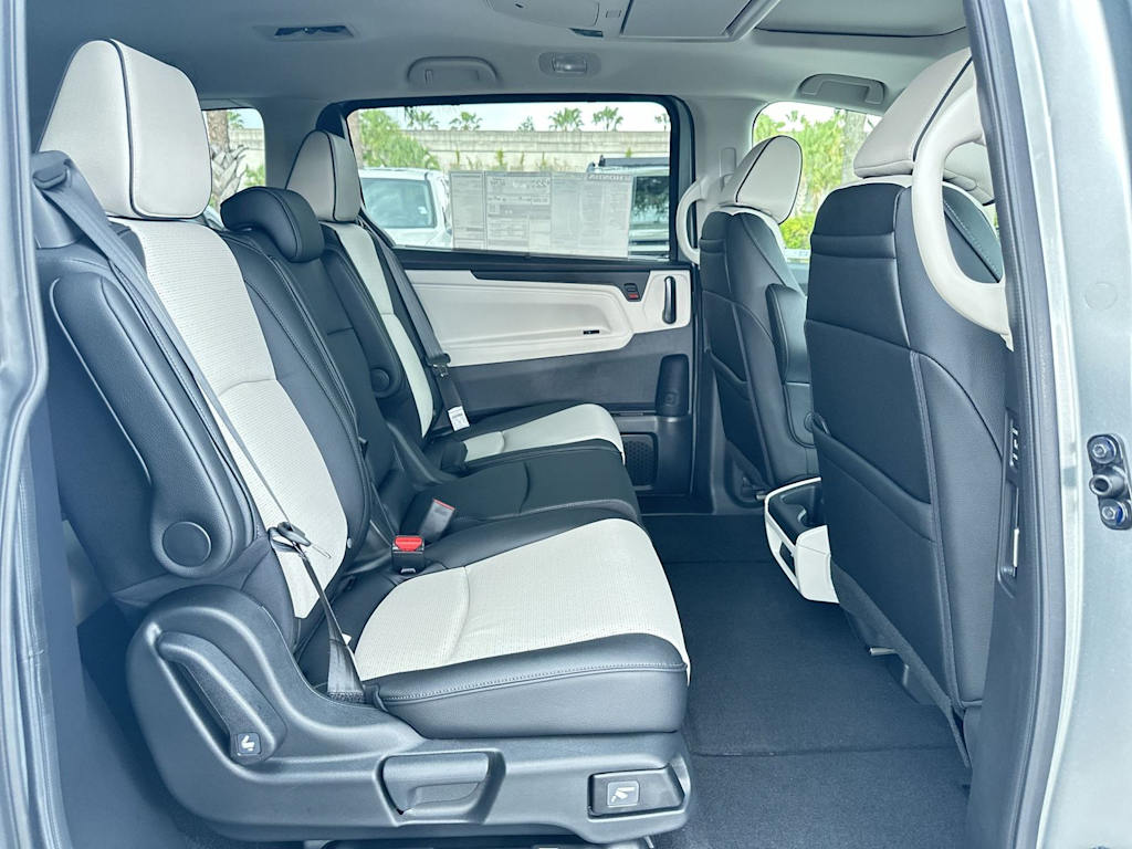 Thumbnail: 2026 Honda Odyssey - 21