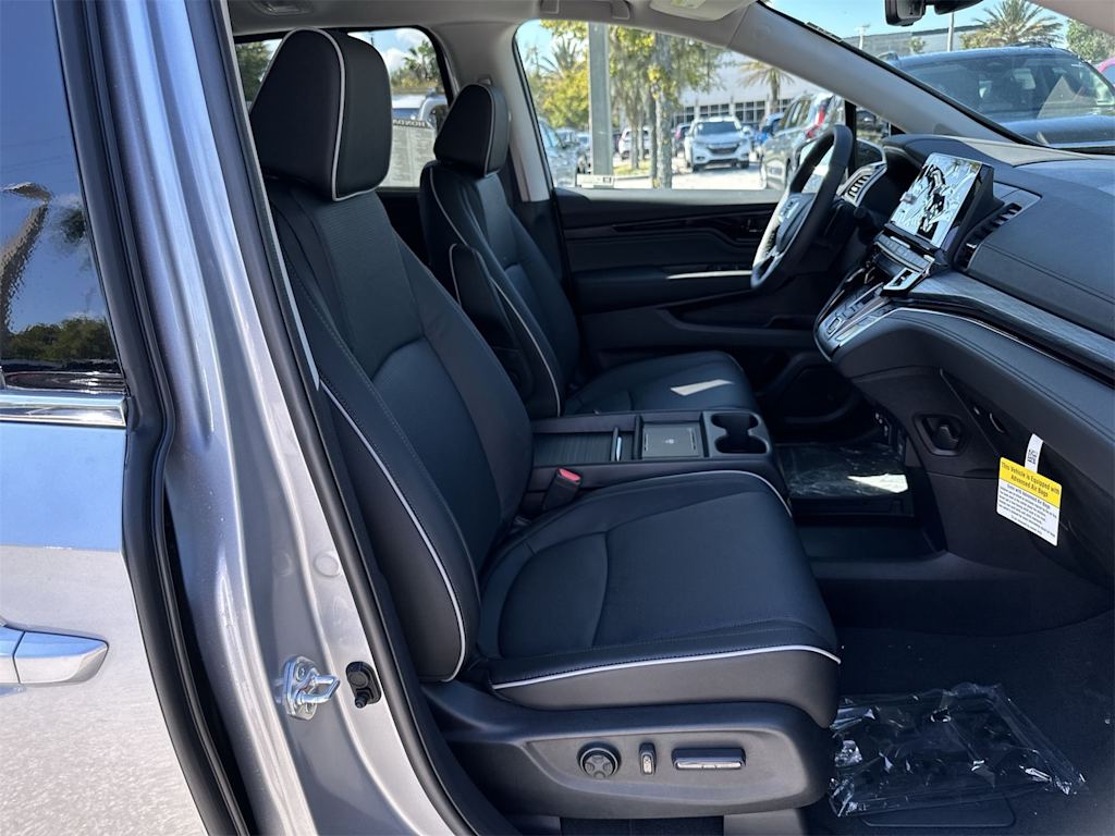 Thumbnail: 2026 Honda Odyssey - 11