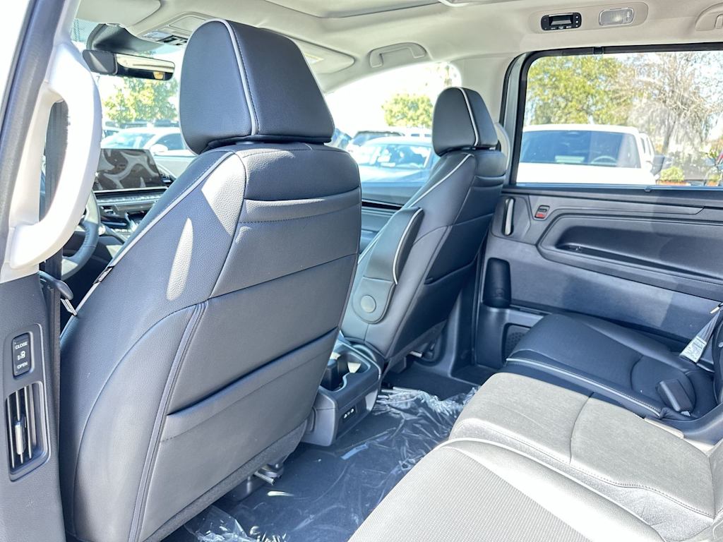Thumbnail: 2026 Honda Odyssey - 11