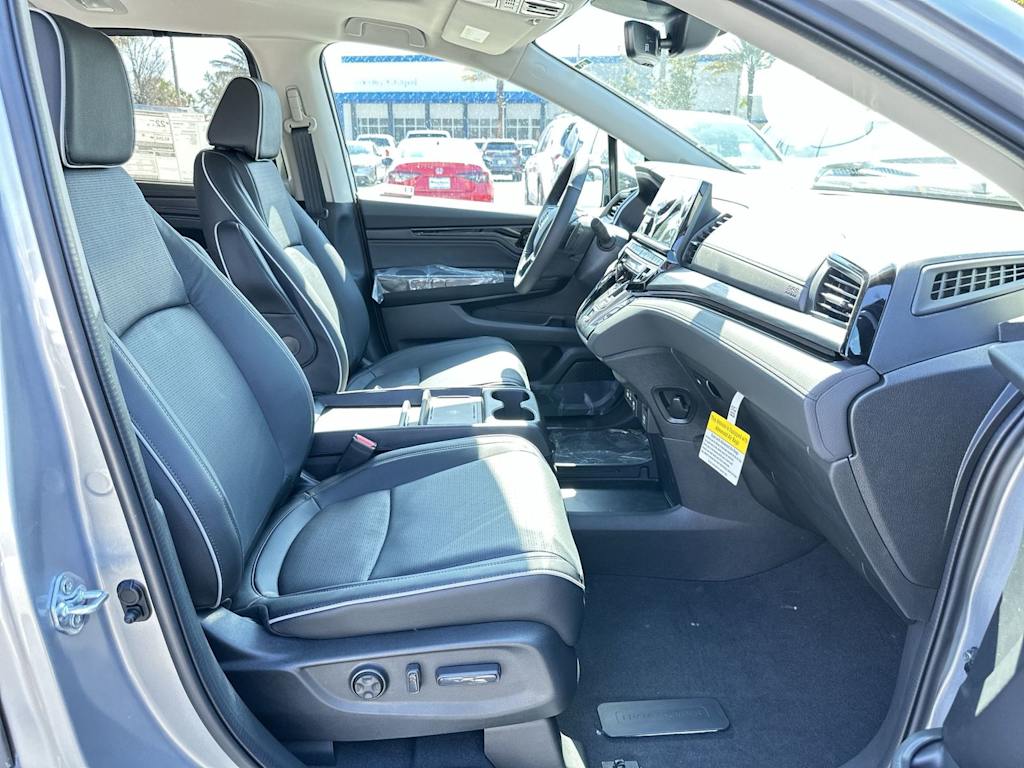 Thumbnail: 2026 Honda Odyssey - 21