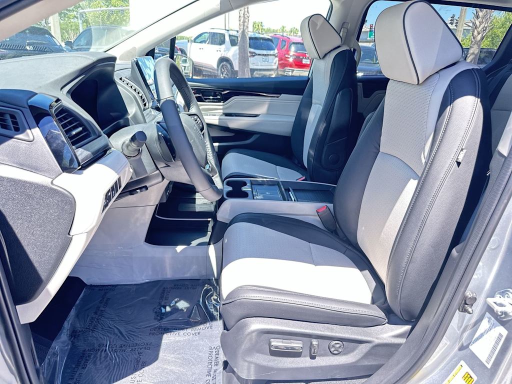 Thumbnail: 2026 Honda Odyssey - 10