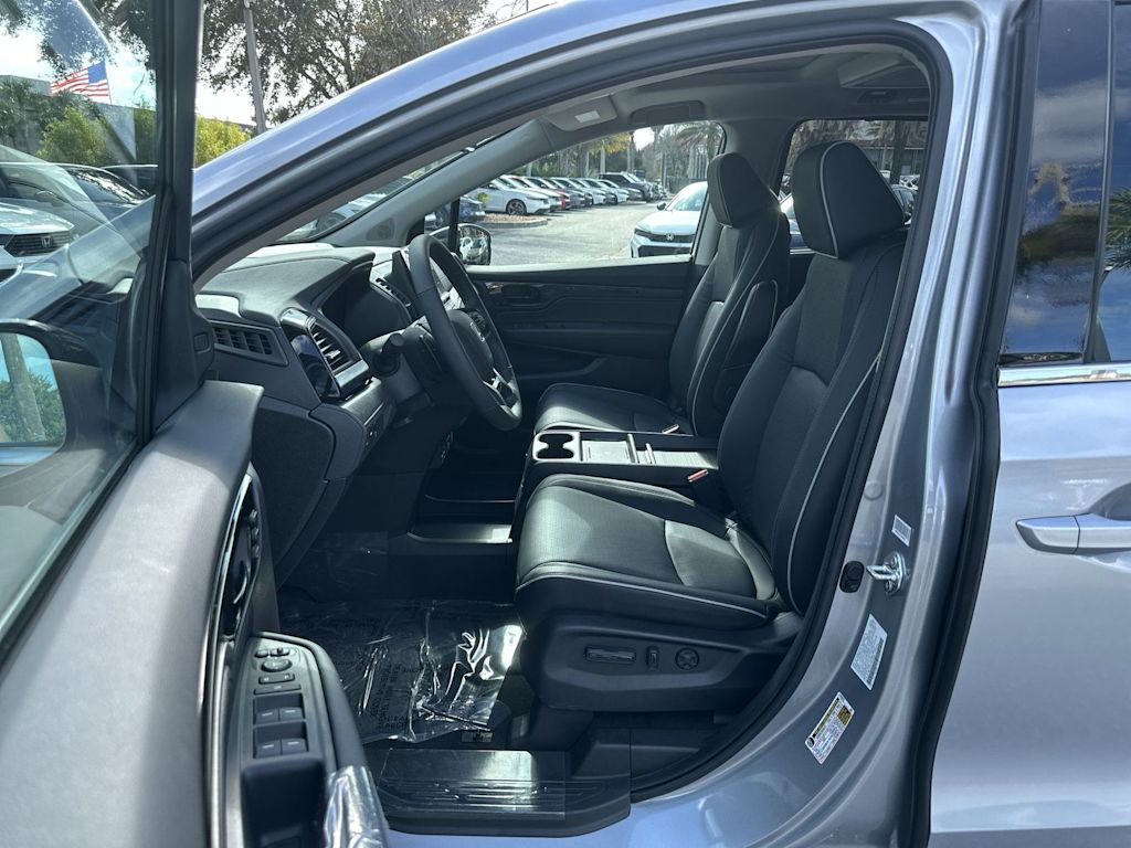 Thumbnail: 2026 Honda Odyssey - 9