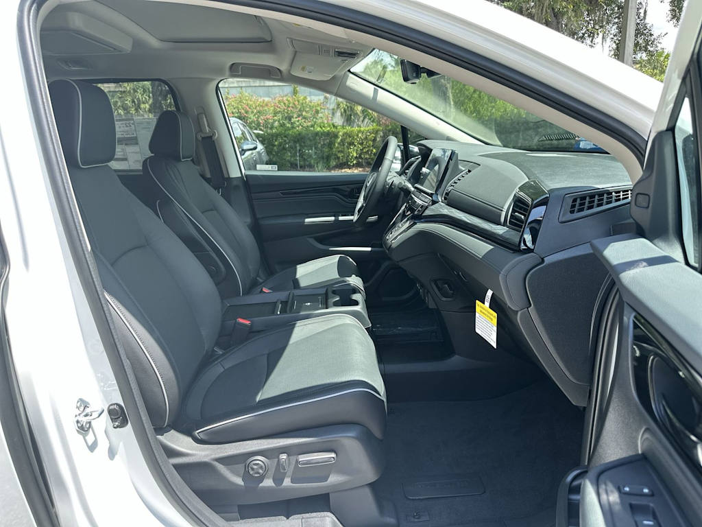 Thumbnail: 2026 Honda Odyssey - 10