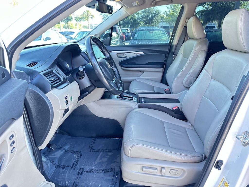 Thumbnail: 2020 Honda Pilot - 10