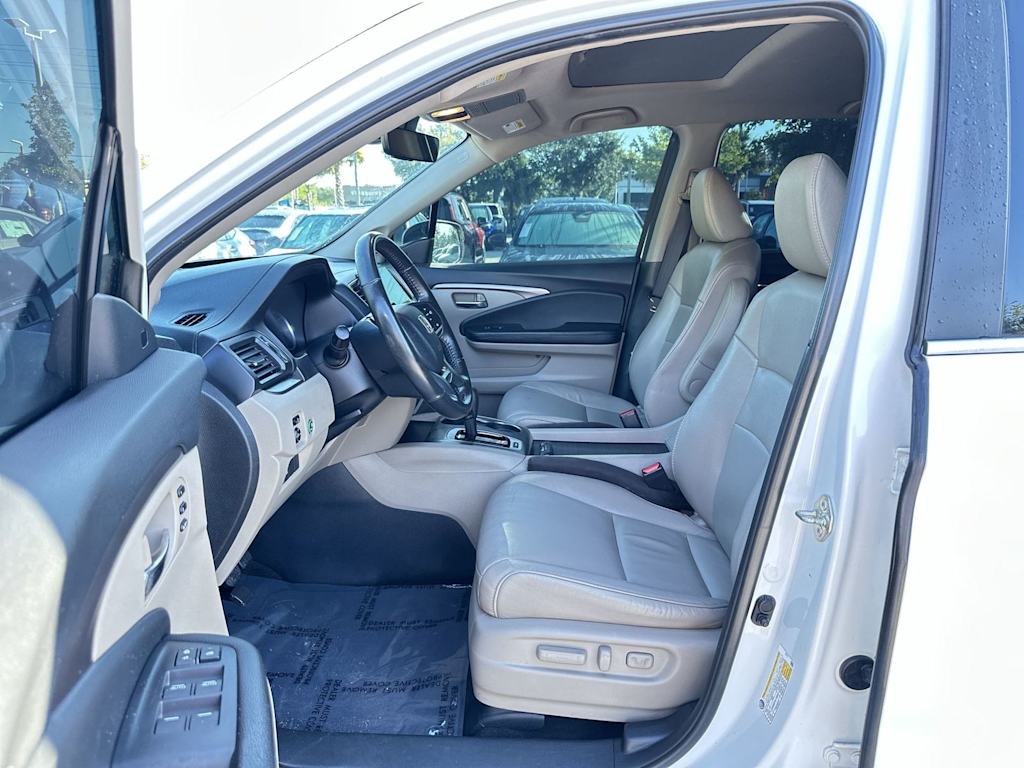 Thumbnail: 2020 Honda Pilot - 9