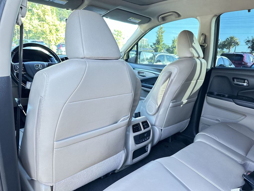Thumbnail: 2020 Honda Pilot - 11