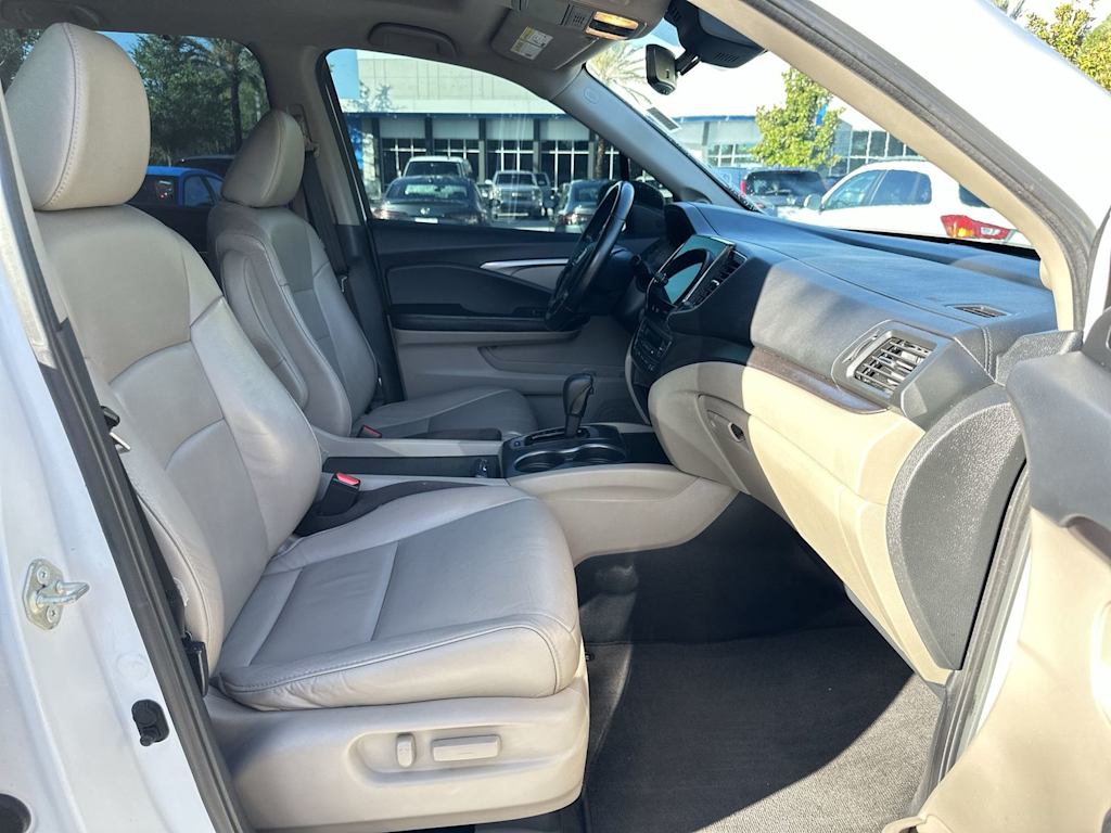 Thumbnail: 2020 Honda Pilot - 21