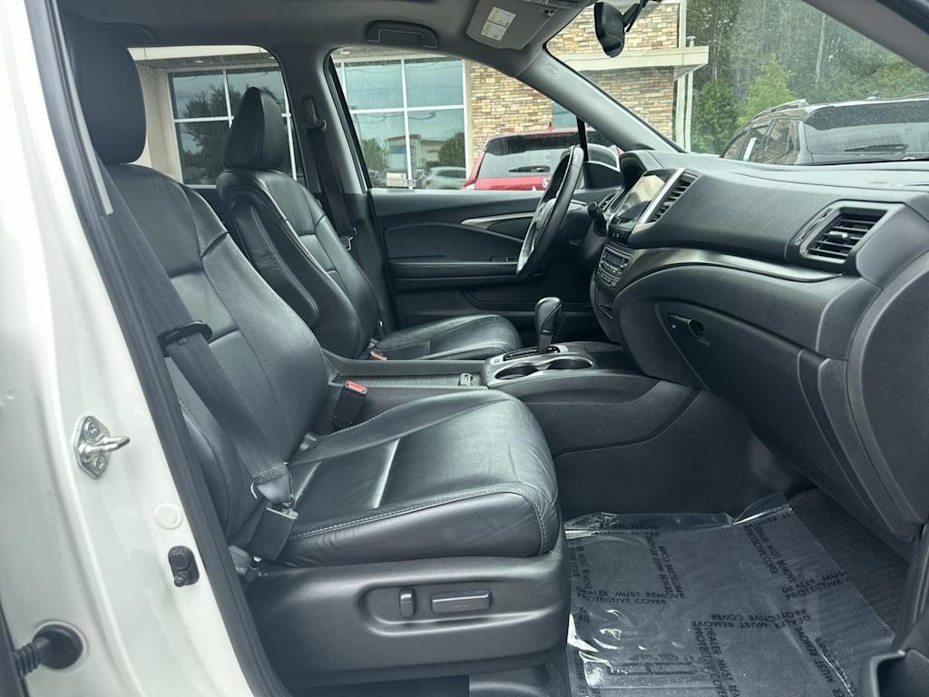Thumbnail: 2018 Honda Pilot - 21