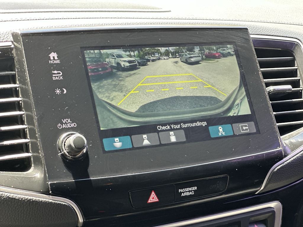 Thumbnail: 2020 Honda Pilot - 11