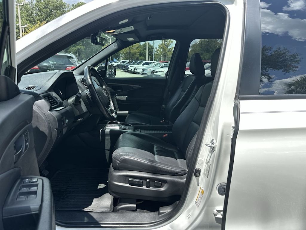 Thumbnail: 2022 Honda Passport - 8