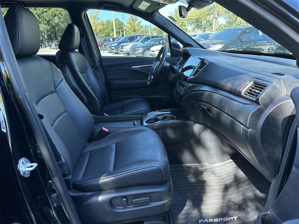 Thumbnail: 2023 Honda Passport - 10