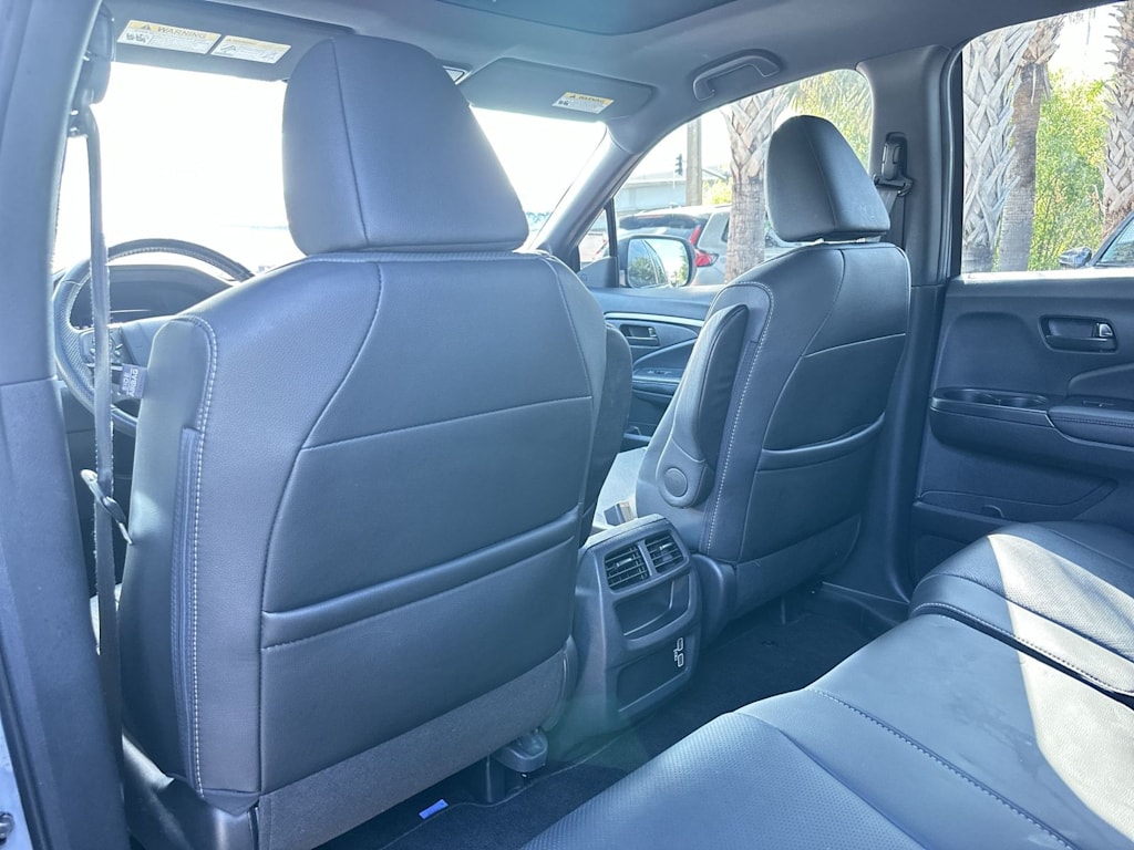Thumbnail: 2022 Honda Passport - 10