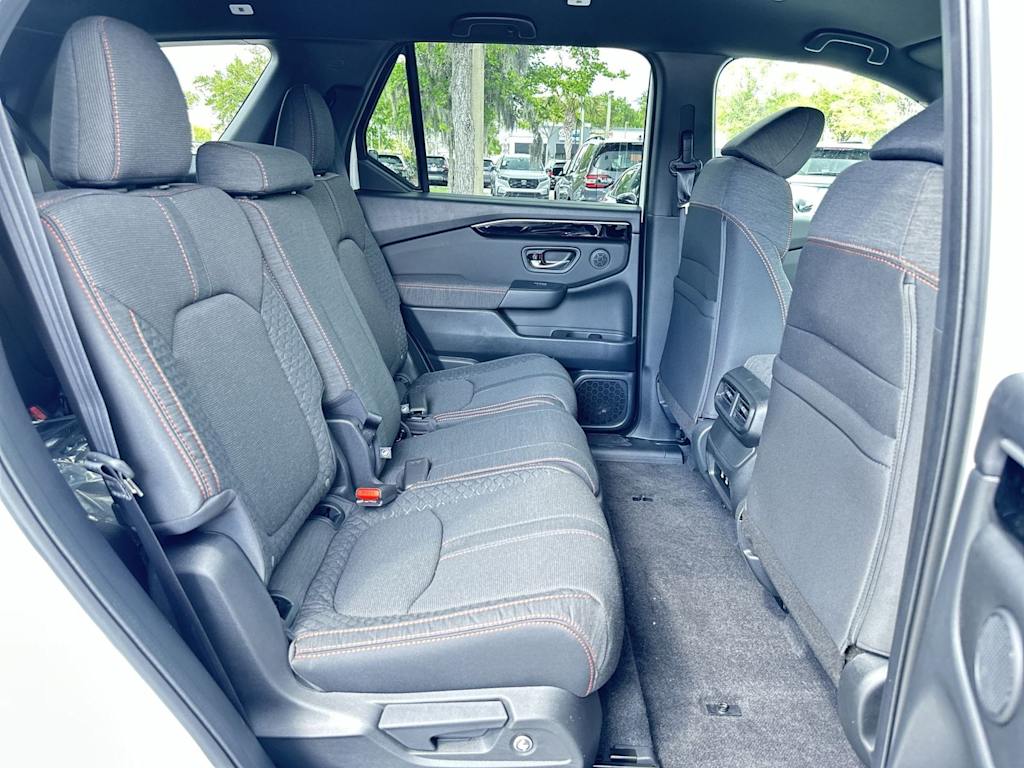 Thumbnail: 2026 Honda Pilot - 22