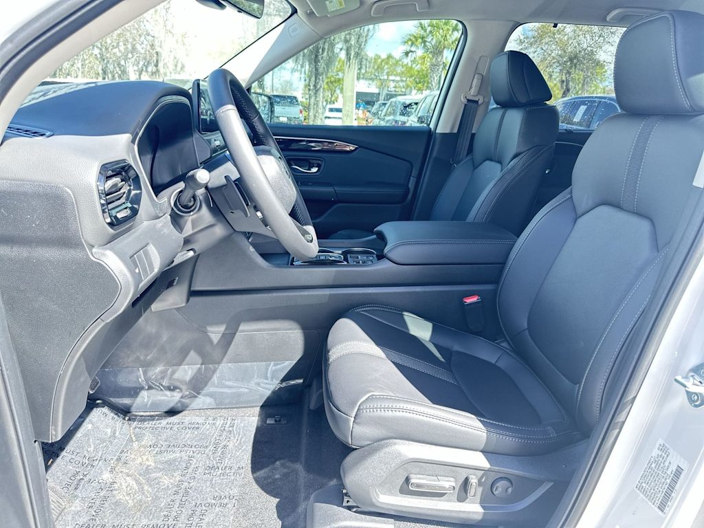 Thumbnail: 2026 Honda Pilot - 9