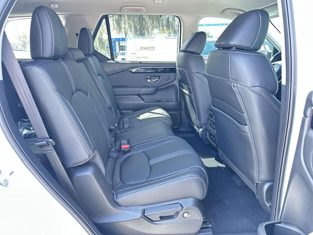 Thumbnail: 2026 Honda Pilot - 20