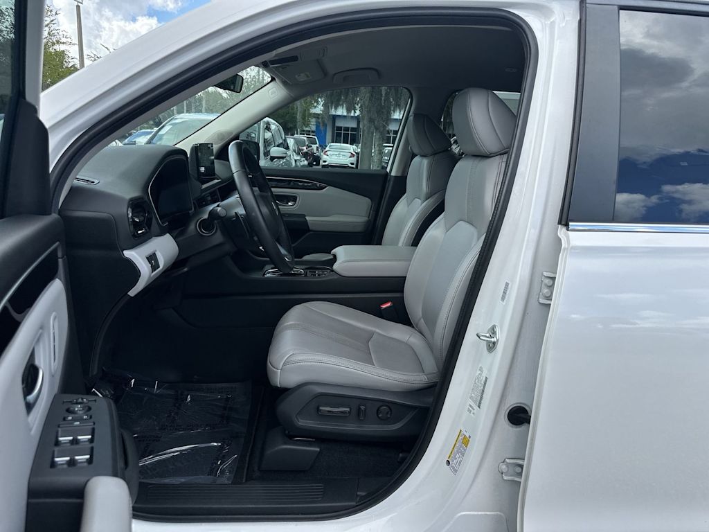 Thumbnail: 2024 Honda Pilot - 9