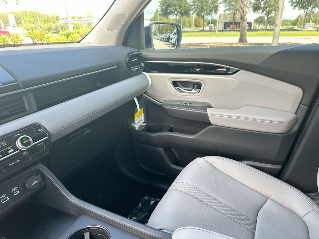 Thumbnail: 2023 Honda Pilot - 20