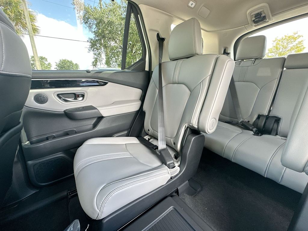 Thumbnail: 2023 Honda Pilot - 12