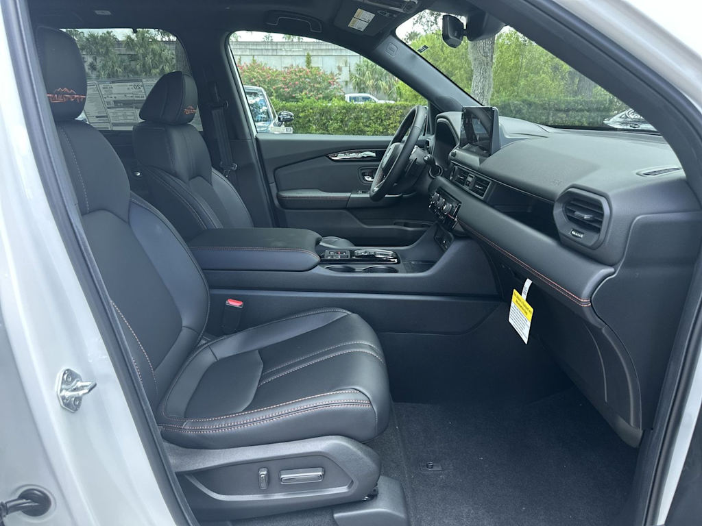 Thumbnail: 2026 Honda Pilot - 9