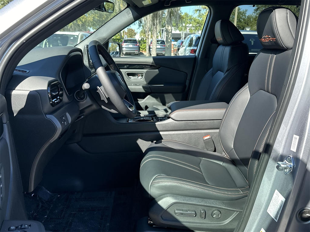 Thumbnail: 2025 Honda Pilot - 10